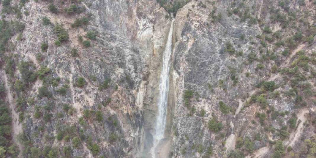 Yağışlarla yeniden can buldu: Su Uçuran Şelalesi özüne döndü 2